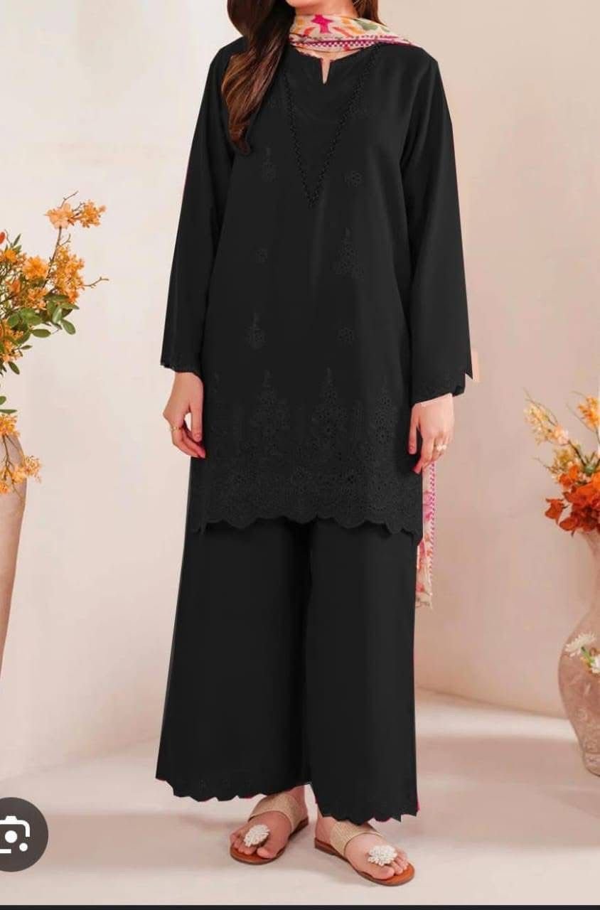 🟪 _*BRAND NAME : SAPPHIRE*_
🟧 *CATEGORY : LAWN 3PC Embroidered*